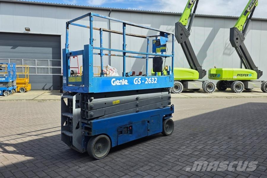 Genie GS2632 Electric, 10m Working Height, 227kg Capacit スキッドステアローダー