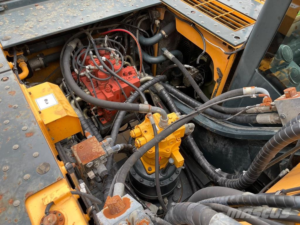 Hyundai HX380L Crawler excavators