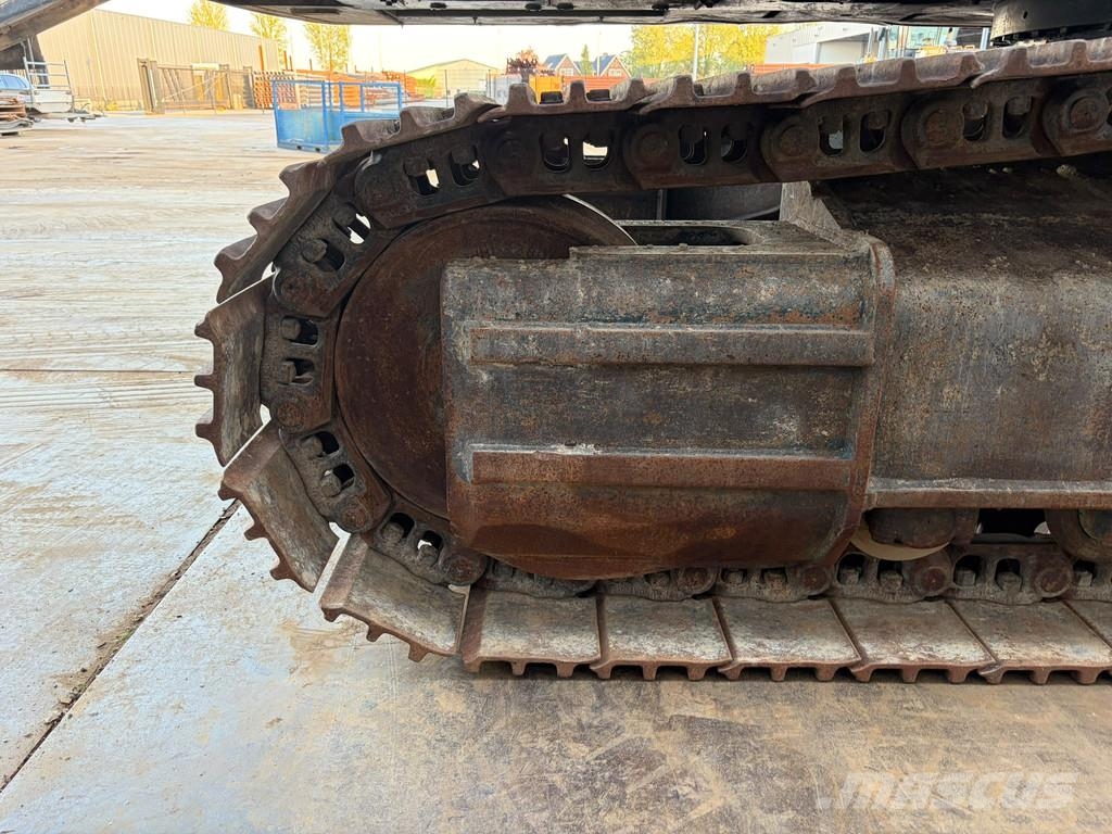 Hyundai HX380L Raupenbagger