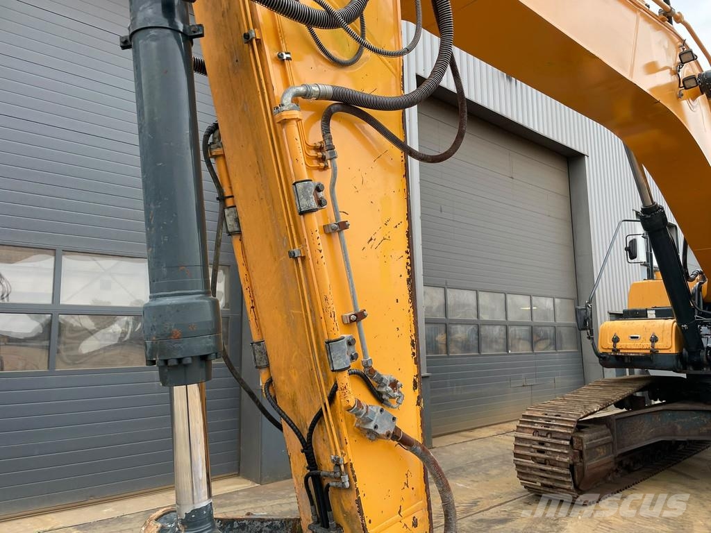 Hyundai HX380L Crawler excavators