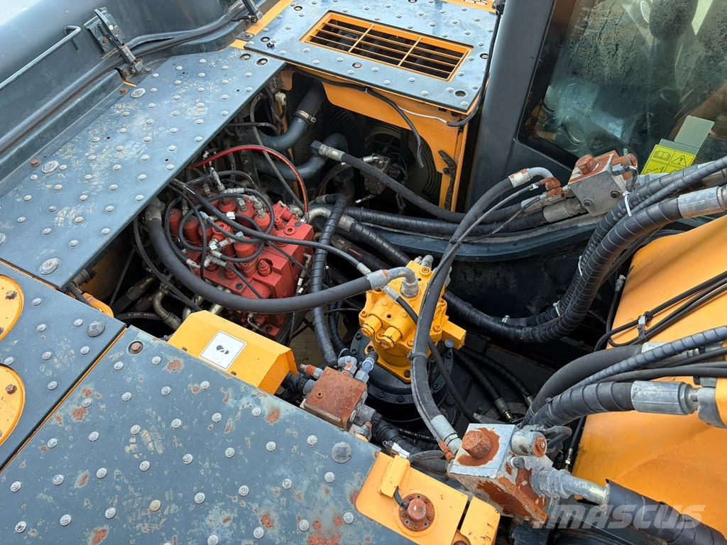 Hyundai HX380L Raupenbagger