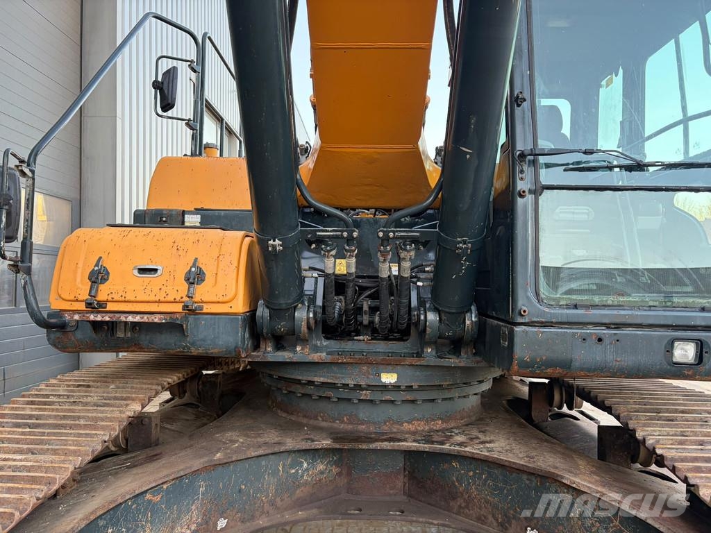 Hyundai HX380L Raupenbagger
