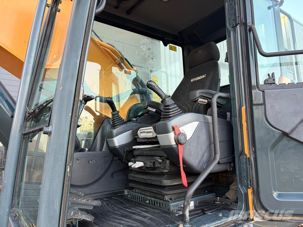 Hyundai HX380L Raupenbagger