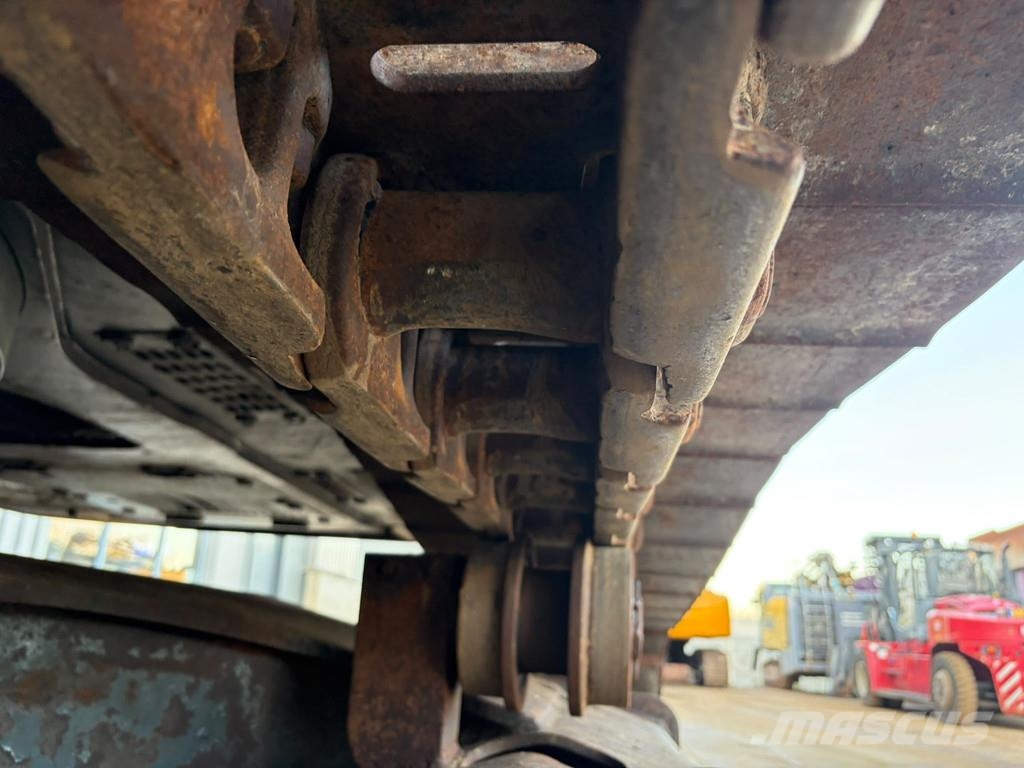 Hyundai HX380L Raupenbagger