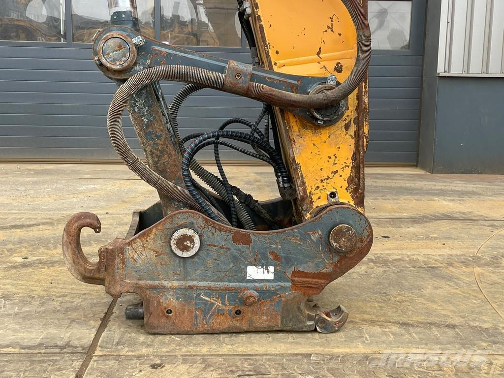 Hyundai HX380L Crawler excavators