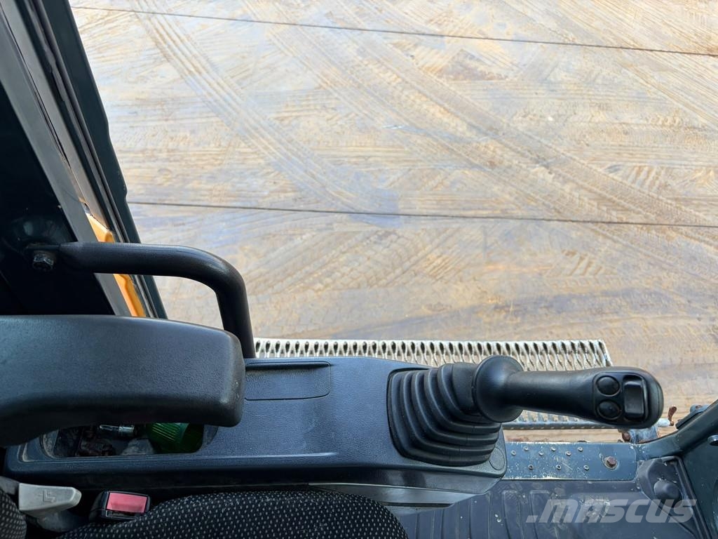 Hyundai HX380L Raupenbagger