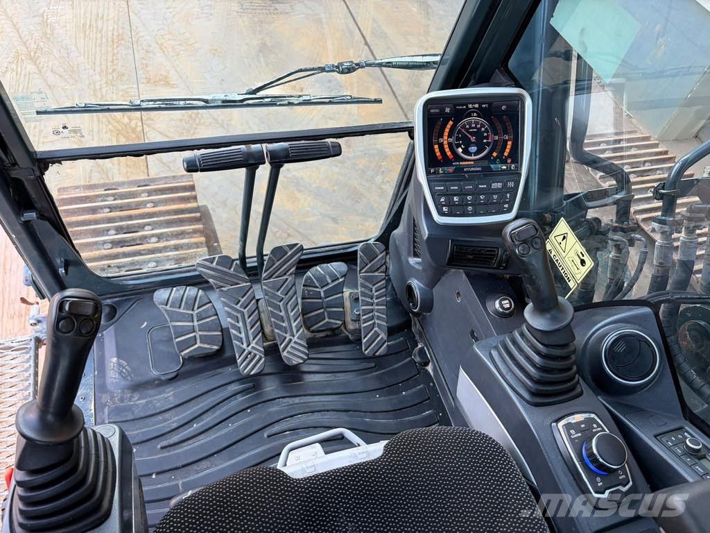 Hyundai HX380L Crawler excavators