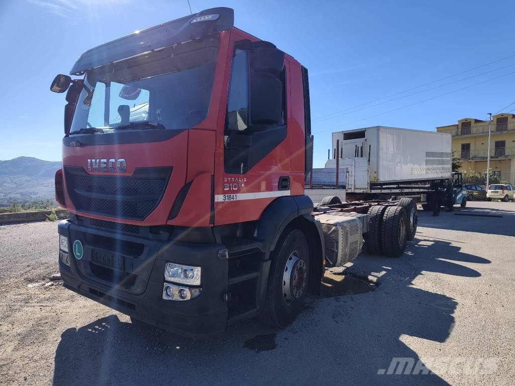 Iveco Stralis 260 S31 Camion porte engin