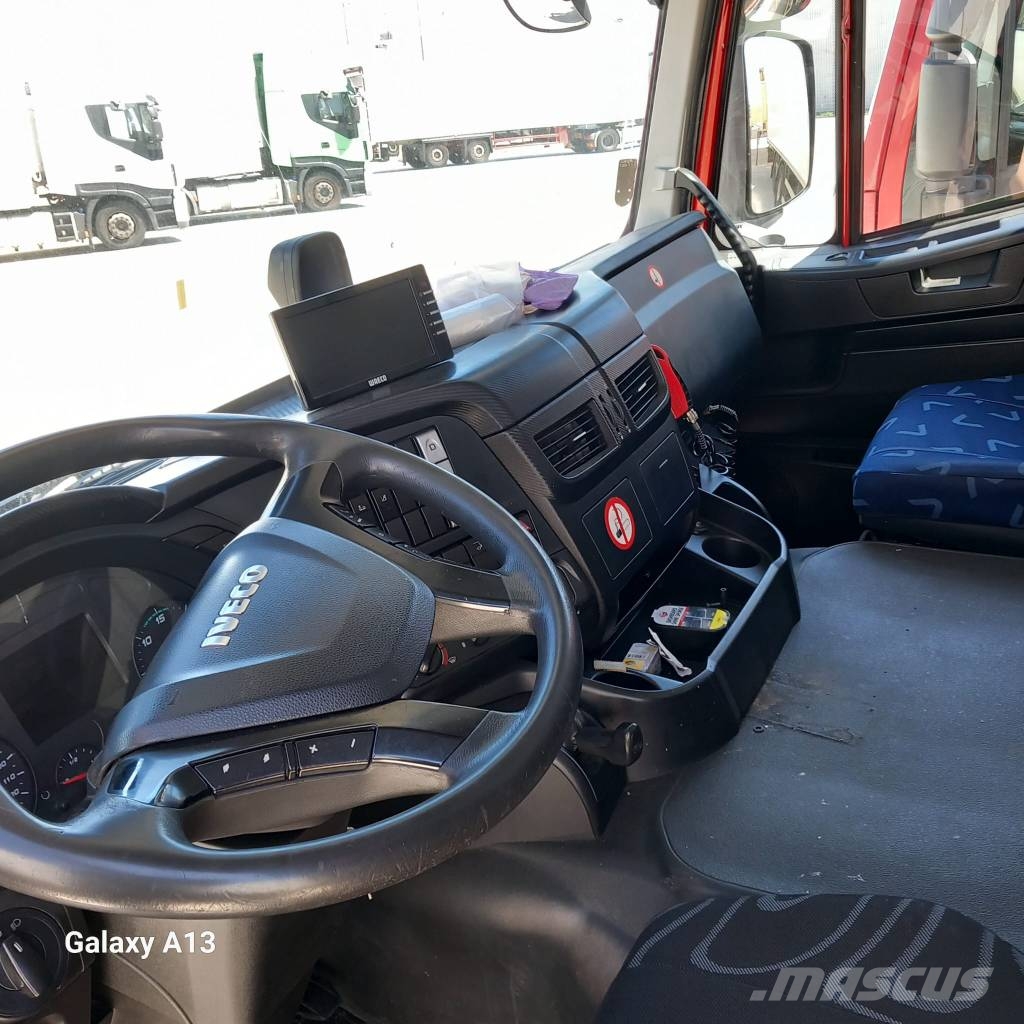 Iveco Stralis 260 S31 Camiones portavehículos