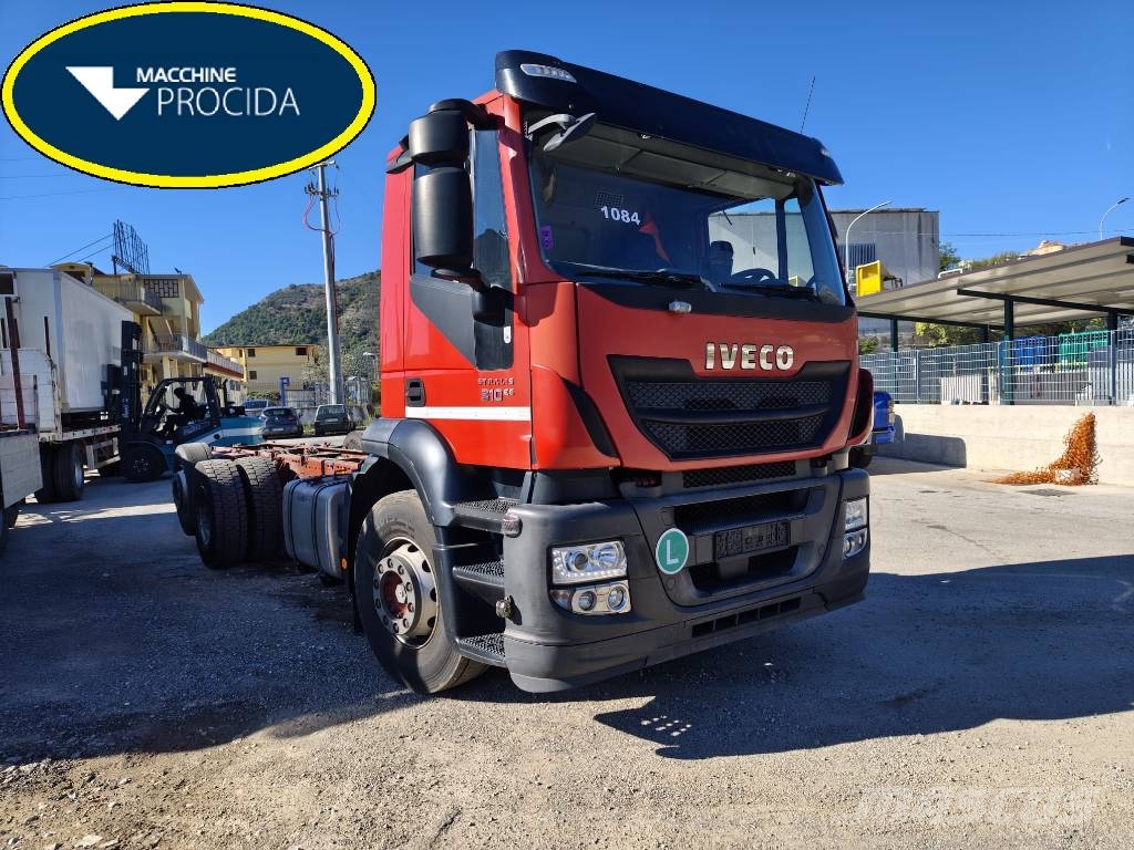 Iveco Stralis 260 S31 Camion porte engin
