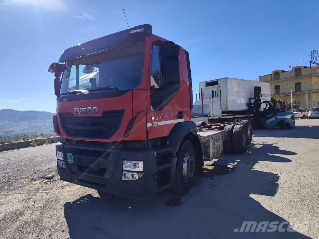 Iveco Stralis 260 S31 Camion porte engin