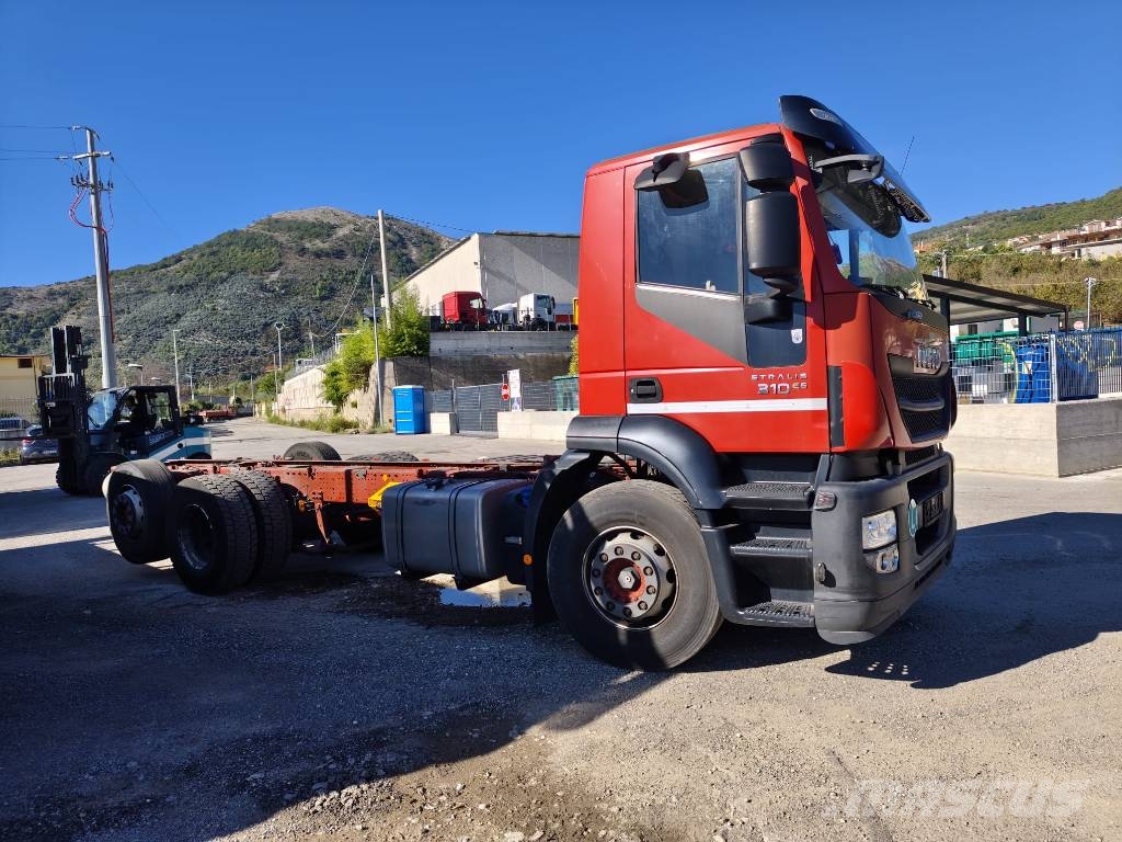 Iveco Stralis 260 S31 Camion porte engin