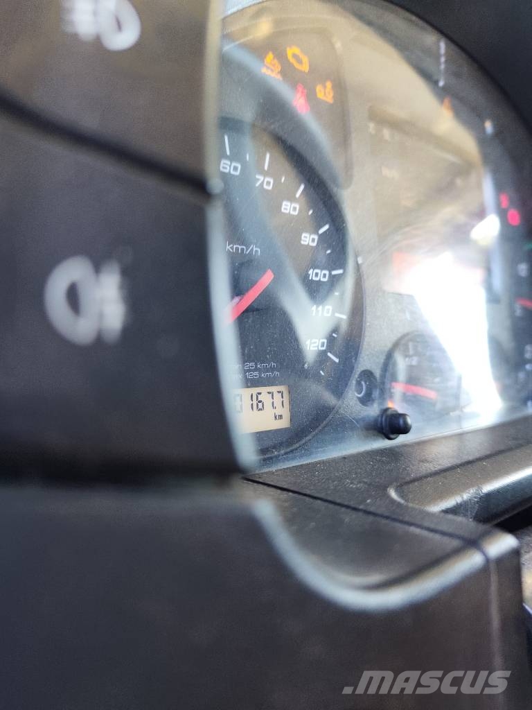 Iveco Stralis 260 S31 Camion porte engin