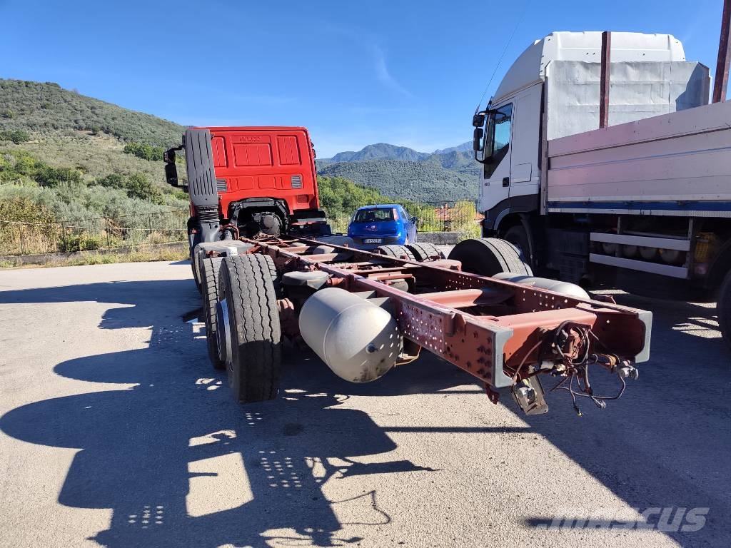 Iveco Stralis 260 S31 Camion porte engin