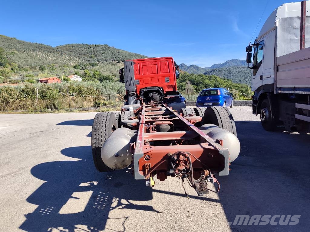 Iveco Stralis 260 S31 Camion porte engin