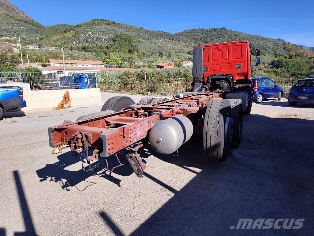 Iveco Stralis 260 S31 Camion porte engin