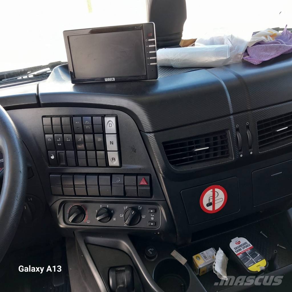 Iveco Stralis 260 S31 Camiones portavehículos