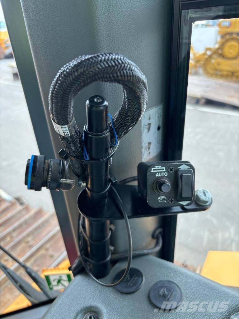 Liebherr PR 736 LGP (Trimble Ready) Buldožeri guseničari