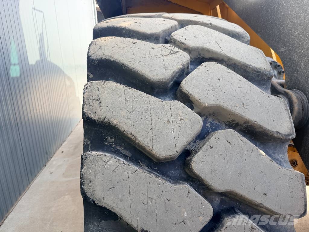 Volvo L180H | CDC | COPILOT Iekrāvēji uz riteņiem