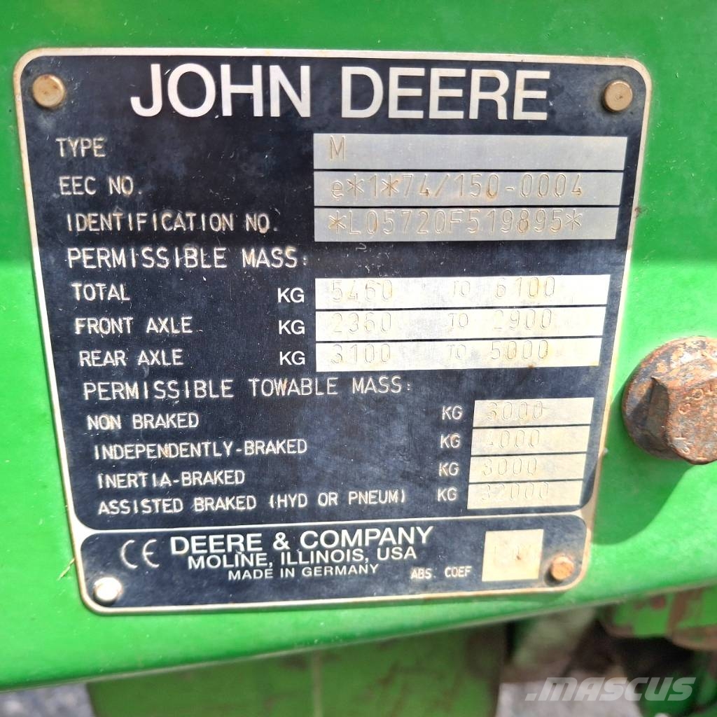 John Deere 5720 الجرارات