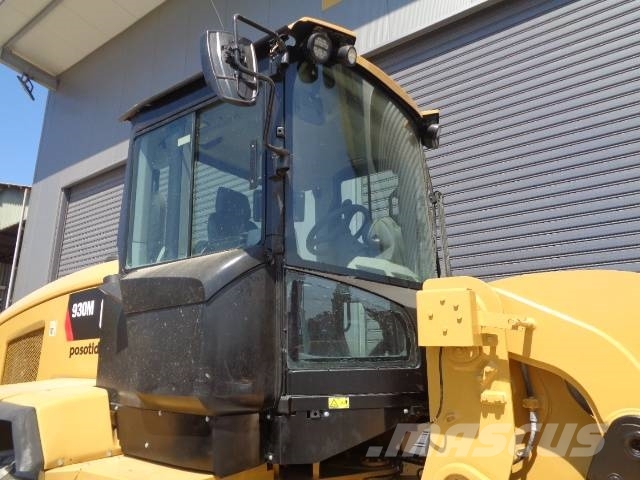 CAT 930M Naudoti ratiniai krautuvai
