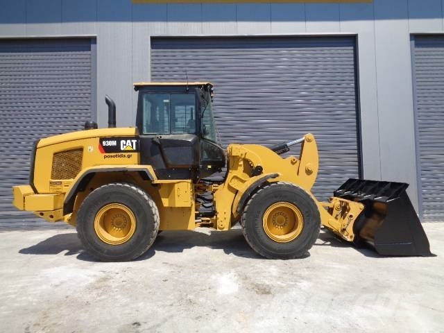 CAT 930M Naudoti ratiniai krautuvai