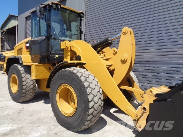 CAT 930M Naudoti ratiniai krautuvai