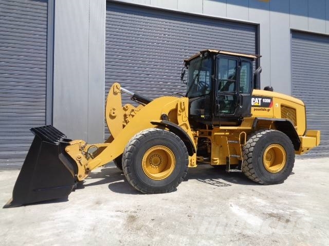 CAT 930M Naudoti ratiniai krautuvai