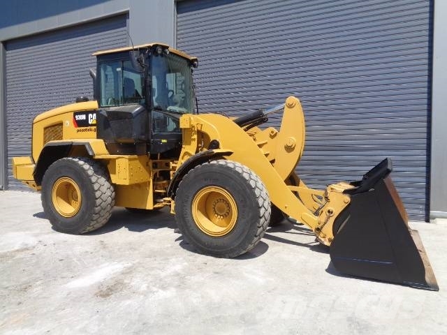 CAT 930M Naudoti ratiniai krautuvai