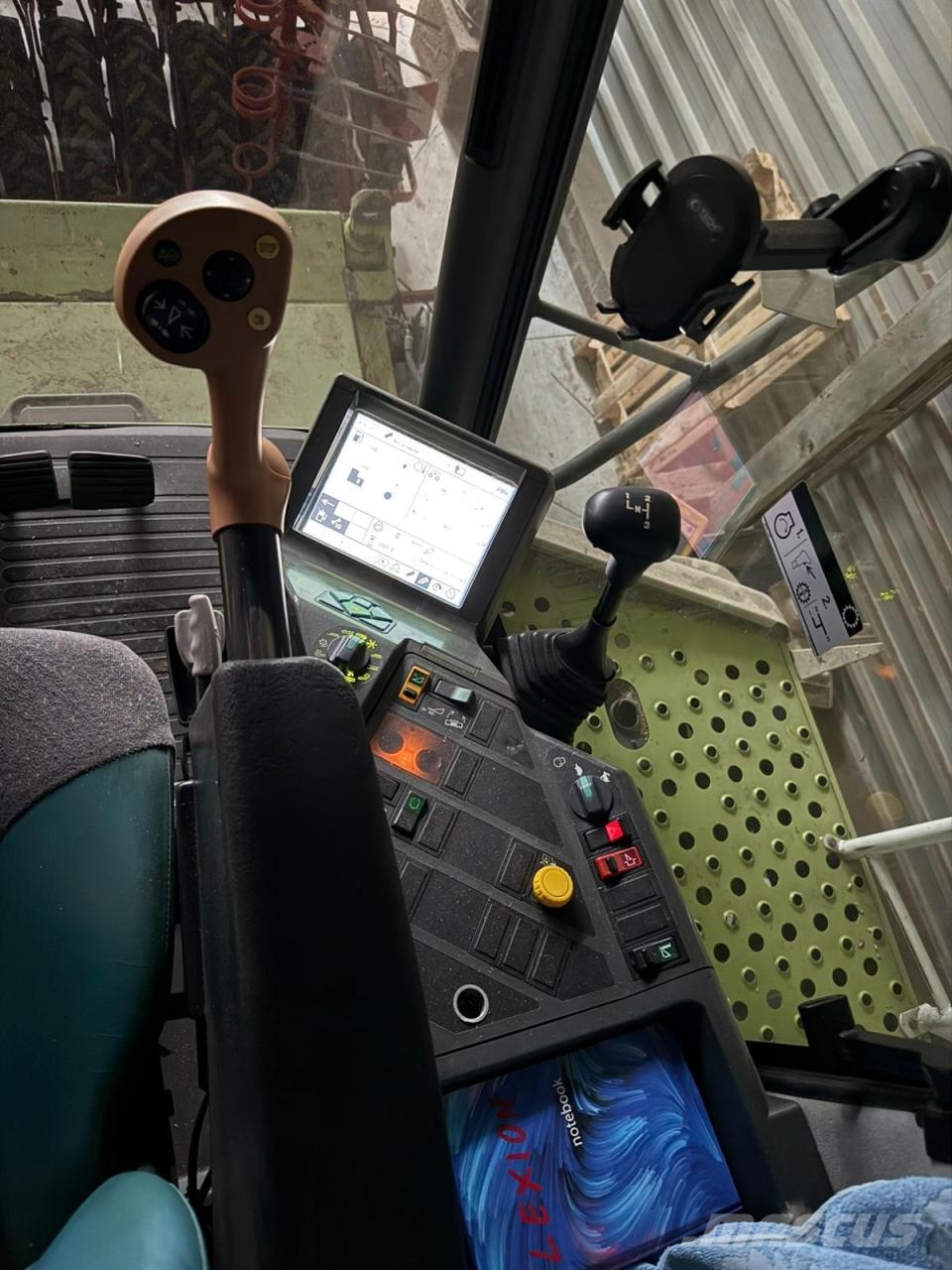 CLAAS Lexion 460 Combine harvesters