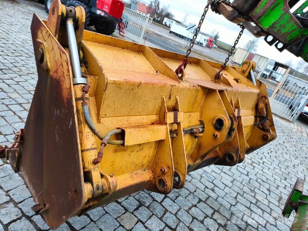 CAT ERPILLAR 928G łyżka Kausi