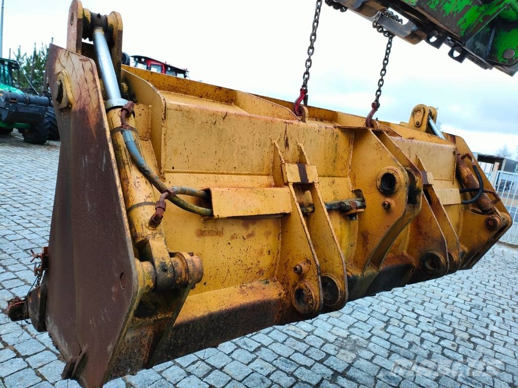 CAT ERPILLAR 928G łyżka Kausi