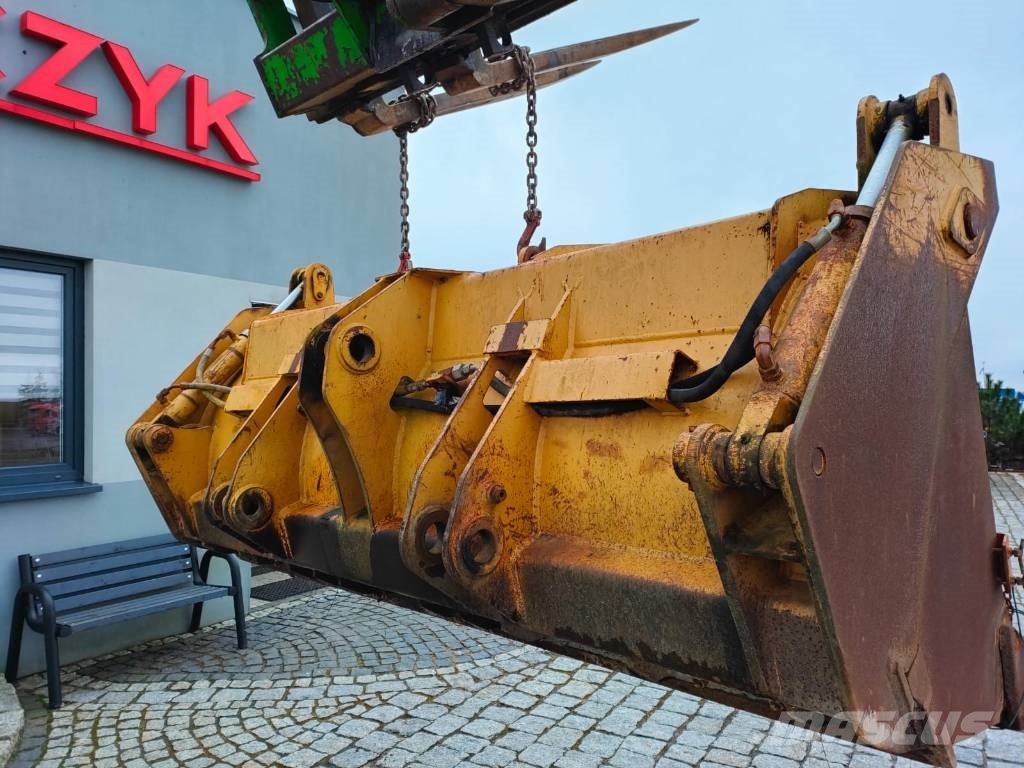 CAT ERPILLAR 928G łyżka Kausi