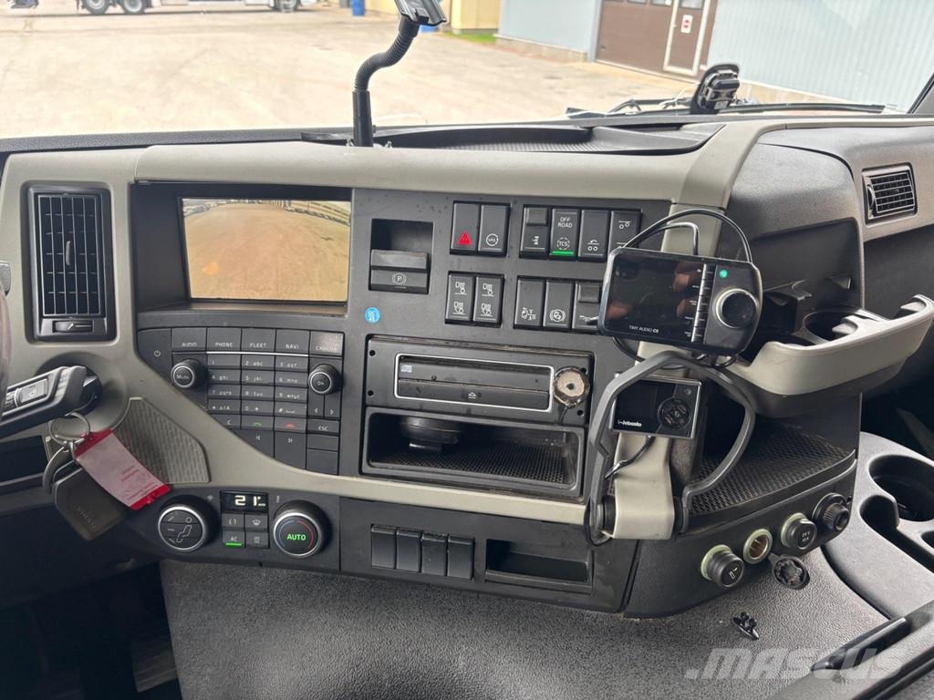 Volvo FM 410 6x2*4 EURO6 + ONE FLOOR BOX Camiones de ganado