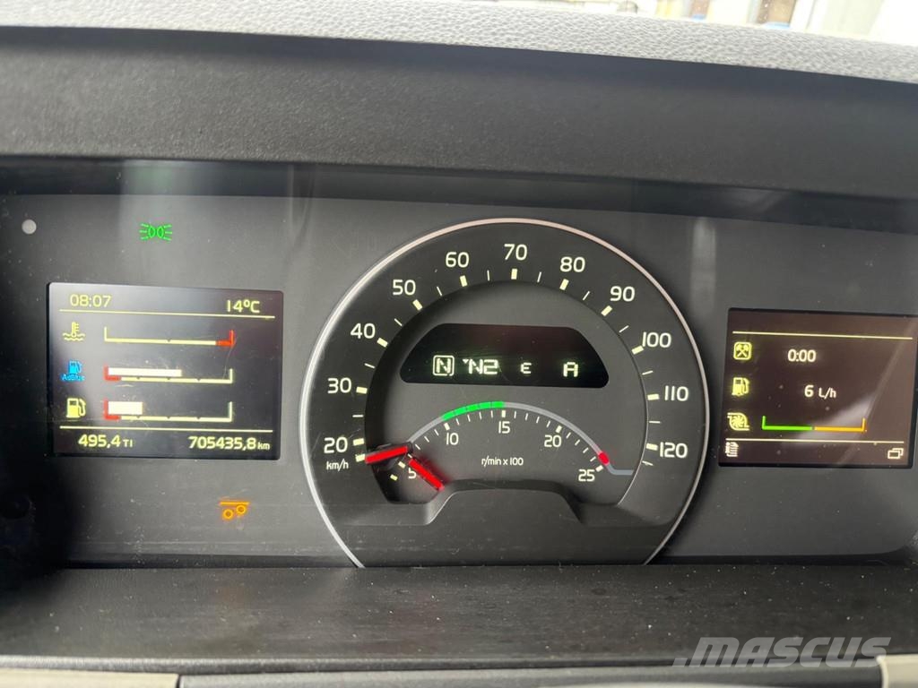 Volvo FM 410 6x2*4 EURO6 + ONE FLOOR BOX Camiones de ganado