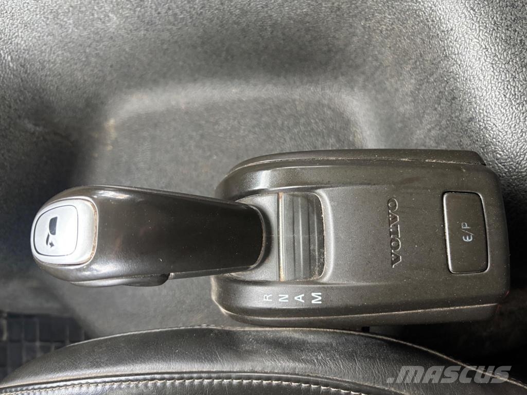 Volvo FM 410 6x2*4 EURO6 + ONE FLOOR BOX Camiones de ganado