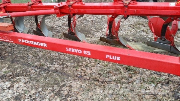 Pöttinger SERVO 65 PLUS Plugovi okretači
