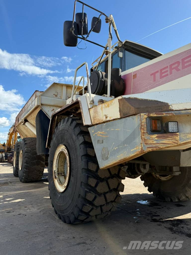 Terex TA 35 / BJ. 2001/13082 H/6X6/ ساحبات مفصلية