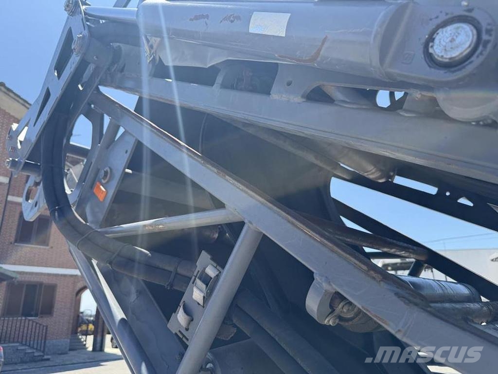 Wirtgen W 130 CFi Asphalt cold milling machines
