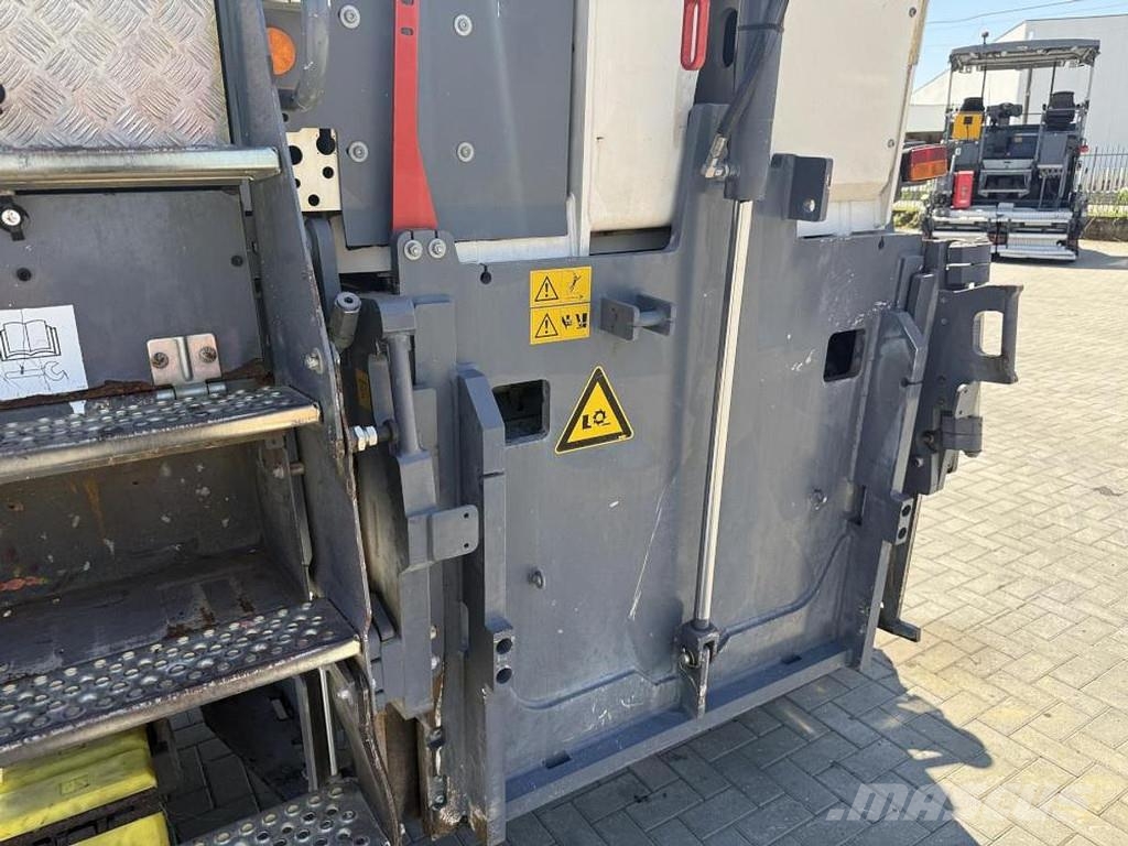 Wirtgen W 130 CFi Asphalt cold milling machines