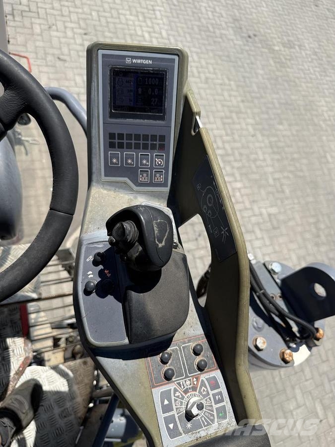 Wirtgen W 130 CFi Asphalt cold milling machines