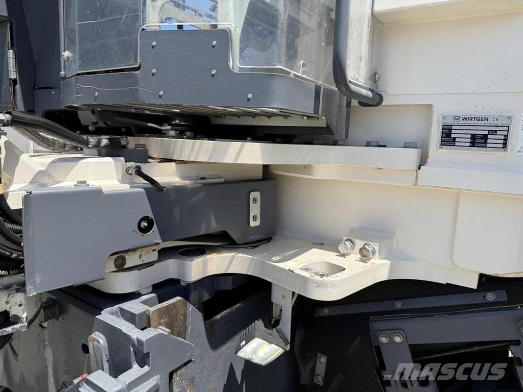 Wirtgen W 130 CFi Asphalt cold milling machines