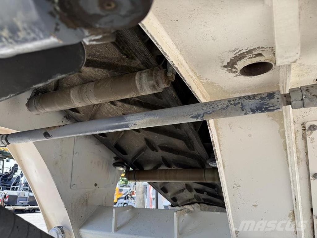 Wirtgen W 130 CFi Asphalt cold milling machines
