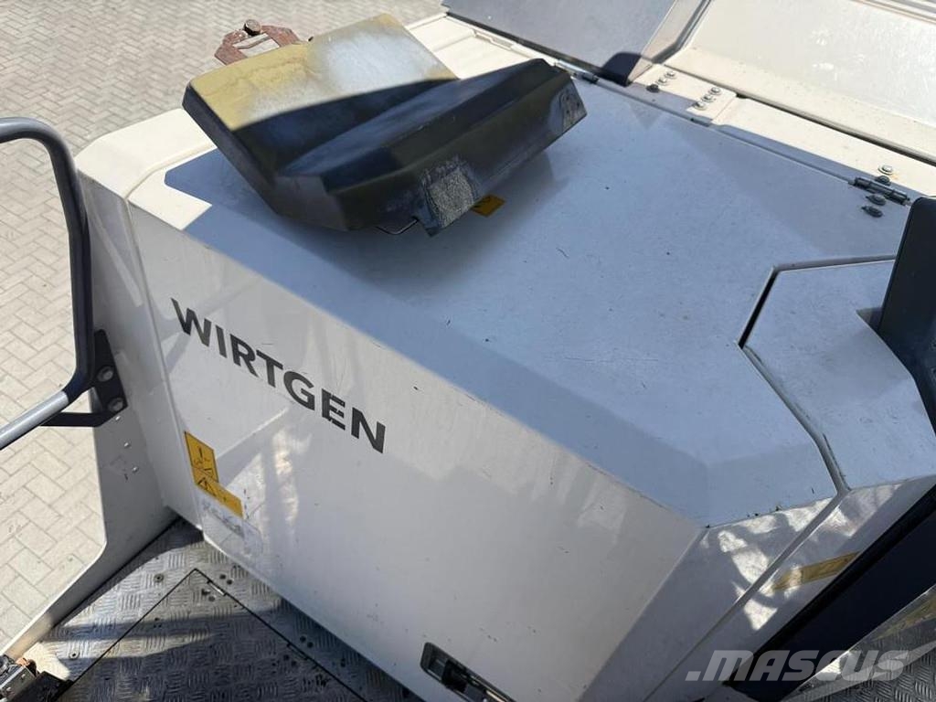 Wirtgen W 130 CFi Asphalt cold milling machines