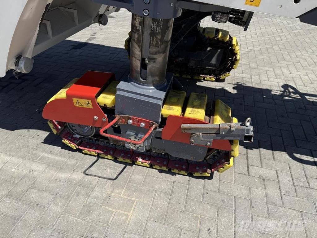 Wirtgen W 130 CFi Asphalt cold milling machines