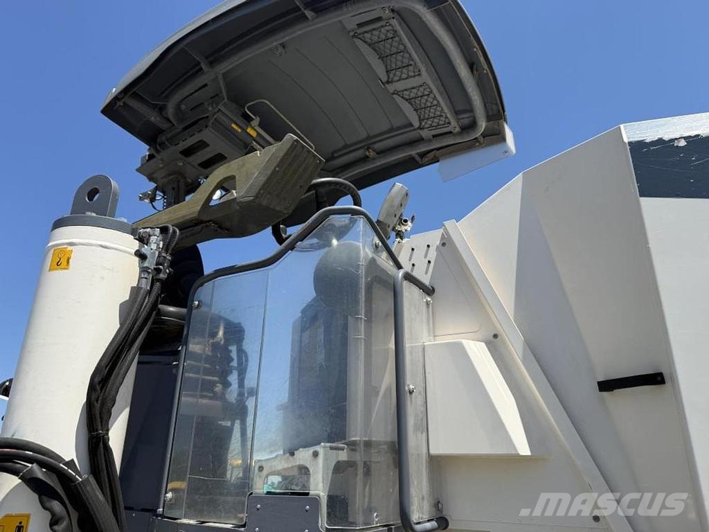 Wirtgen W 130 CFi Asphalt cold milling machines