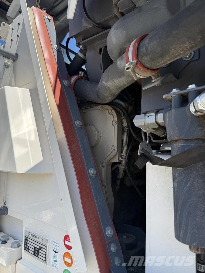 Wirtgen W 130 CFi Asphalt cold milling machines