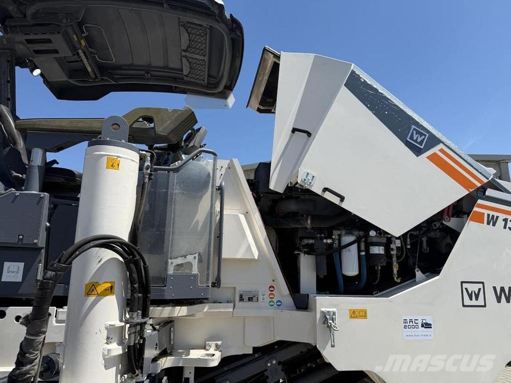 Wirtgen W 130 CFi Asphalt cold milling machines