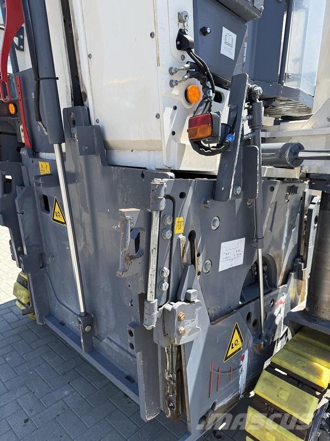 Wirtgen W 130 CFi Asphalt cold milling machines