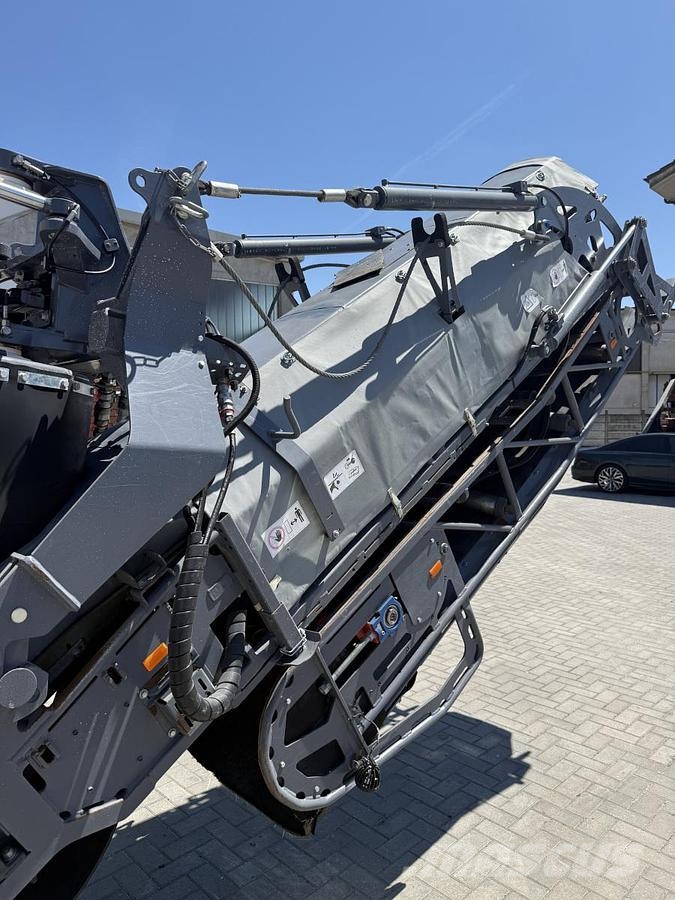 Wirtgen W 130 CFi Asphalt cold milling machines